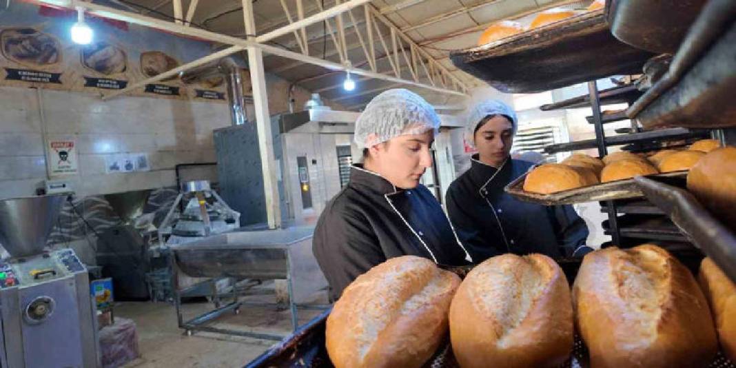 Hem okul hem imalathane! Günde 14.000 adet üretiliyor: Öğrenciler sadece okumuyor para da kazanıyor 4